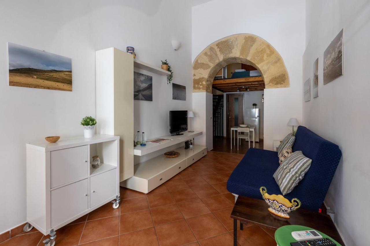 La Casa Del Cacciatore - Alloggio Con Terrazzo Apartment Palermo Ngoại thất bức ảnh