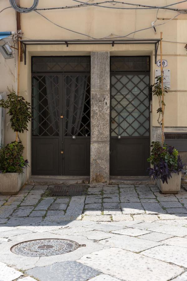 La Casa Del Cacciatore - Alloggio Con Terrazzo Apartment Palermo Ngoại thất bức ảnh
